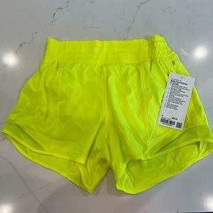 Lululemon Hotty hot 4”shorts